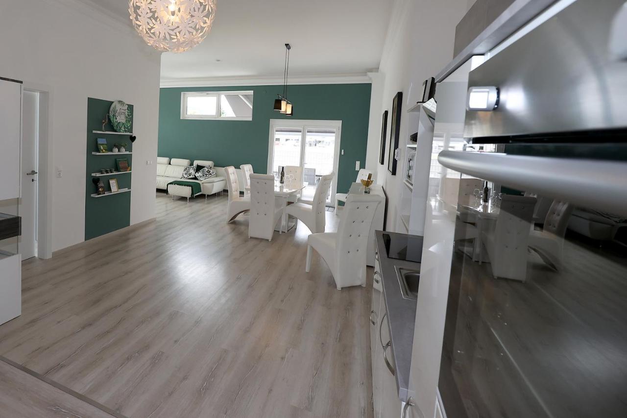 Exklusive Fw Mit 3 Sz Und Grosser Terrasse Gratkorn Exterior photo